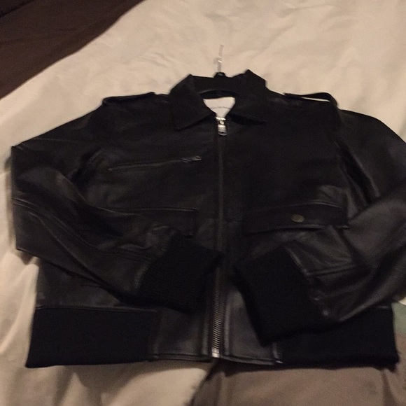 Leather jacket. - Picture 4 of 8